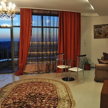 Hall Hotel 4*