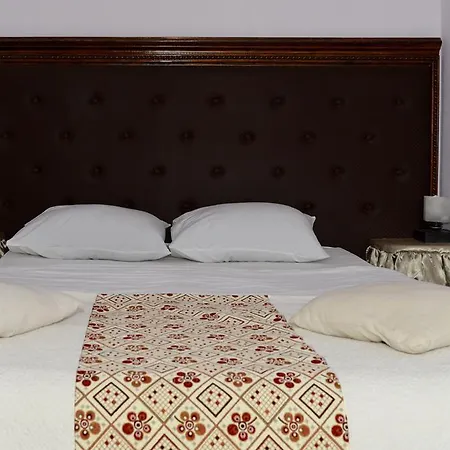 Hotel Hall 4*