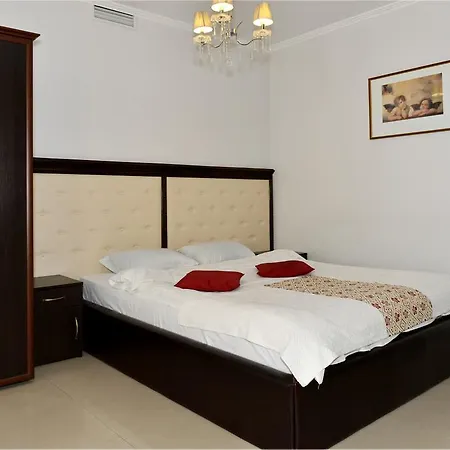 Hall كييف