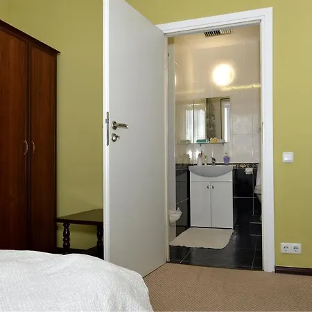 Hotel Hall