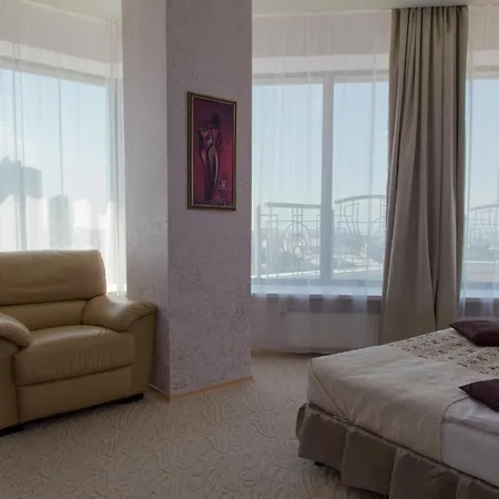 Hall Hotel 4*