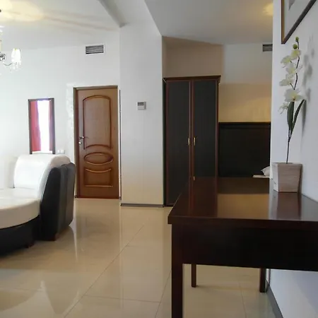 Hall Hotel