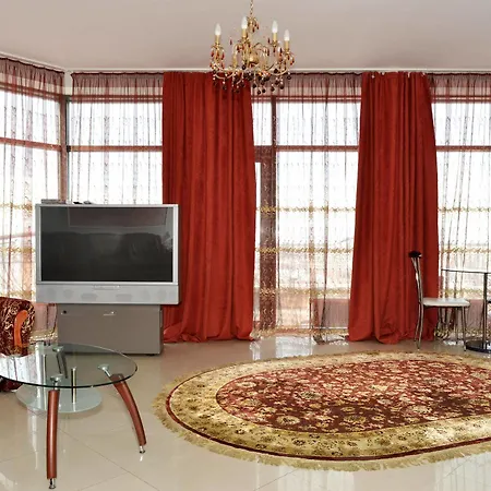 Hotel Hall 4*